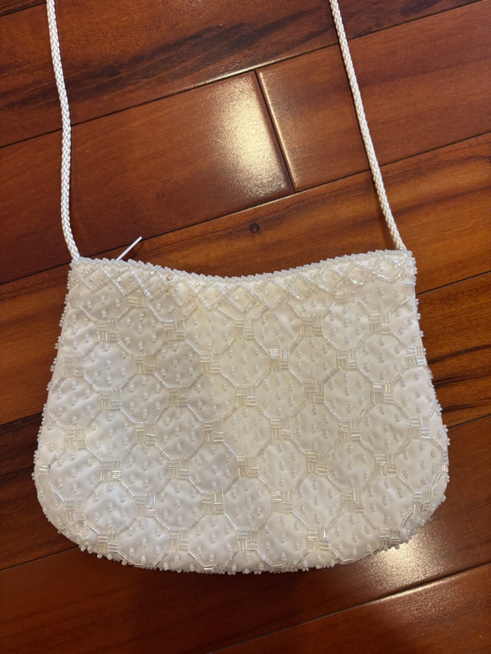 Elegant White Beaded Shoulder Bag